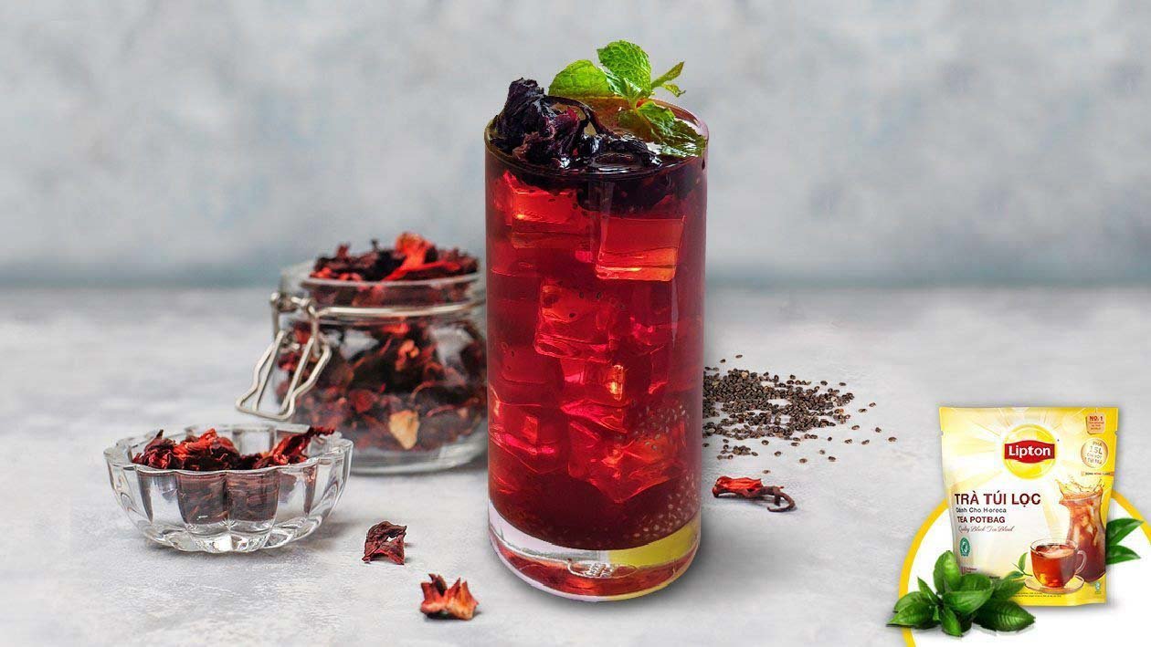 Hibiscus Tea with Chia Seeds
