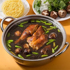 Steamed Chicken Hotpot with Green Chili Steamed Chicken Hotpot with Green Chili