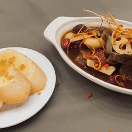 Bò Hầm Đông Trùng Hạ Thảo Bò Hầm Đông Trùng Hạ Thảo
