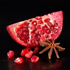 2. Pomegranate and star anise 2. Pomegranate and star anise