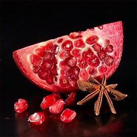 2. Pomegranate and star anise 2. Pomegranate and star anise