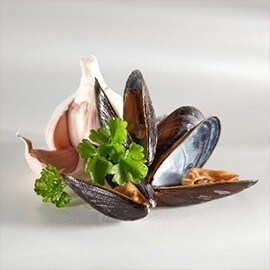4. Mussels, garlic and parsley 4. Mussels, garlic and parsley