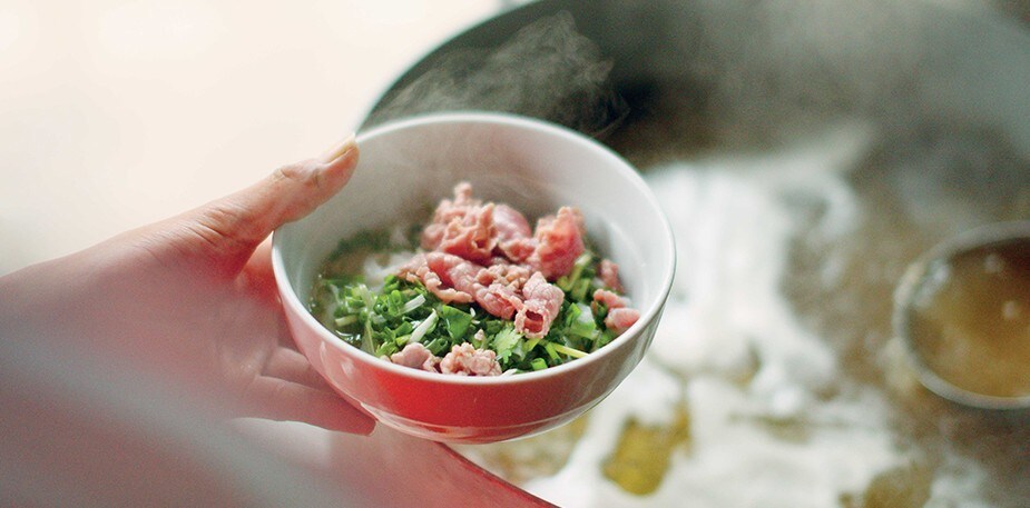 What to eat in Viet Nam? 14 Must-try Snacks from Vietnam