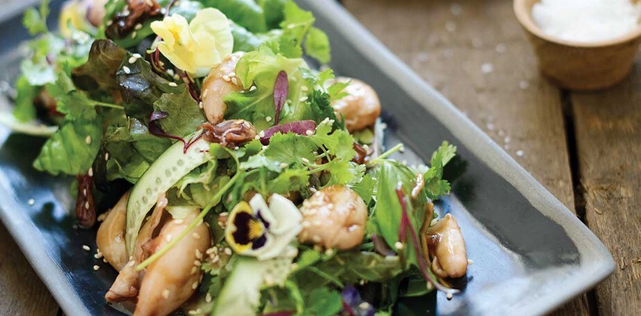 5 Tips and Tricks to Spruce Up Your Salads