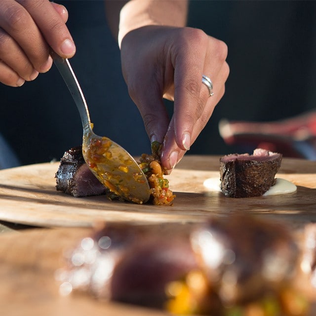 Plate Your Food Perfectly – Celebrity Chefs Reveal Their Secrets