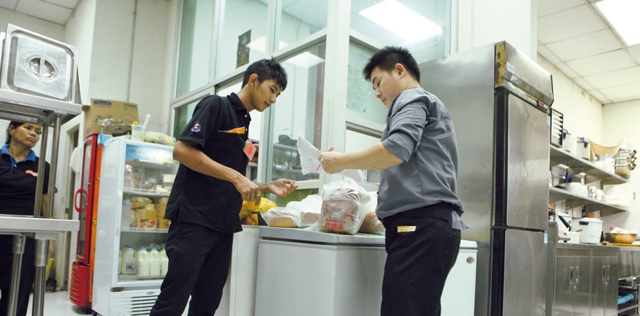 Đảm bảo sự an toàn đến được bàn ăn của thực khách