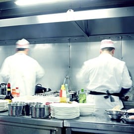 4. Tổ chức tốt trong việc vận hành căn bếp