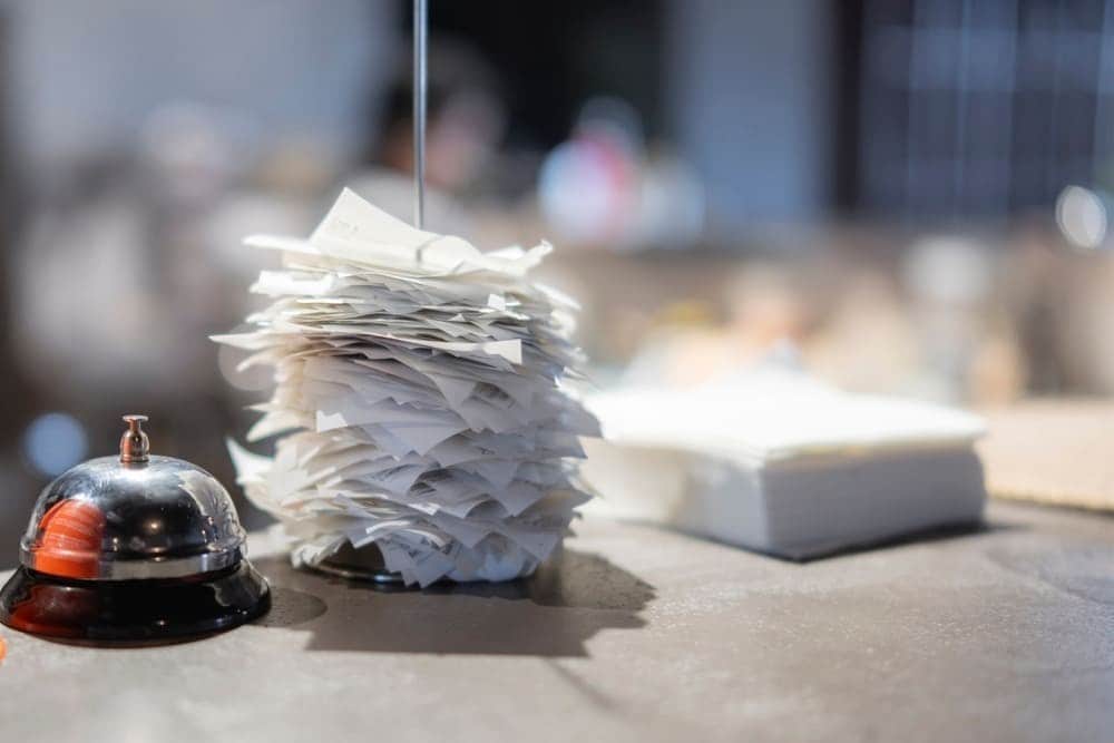 Việc bỏ sót hóa đơn hoặc không lưu giữ chứng từ cũng dễ gây thất thoát