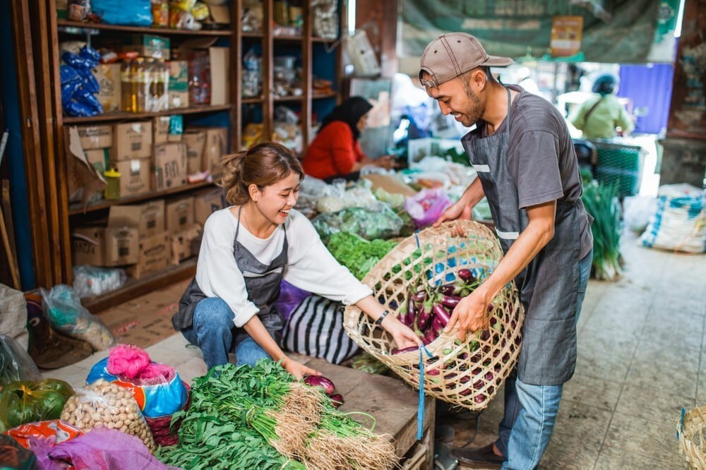 Chọn nguồn cung ứng ổn định và uy tín để đảm bảo chất lượng thức ăn của nhà hàng
