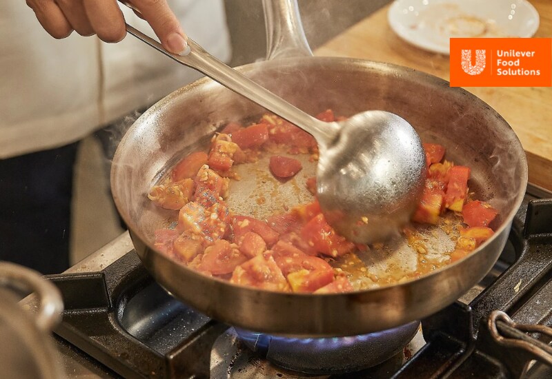 Nấu nước dùng lẩu thái hải sản