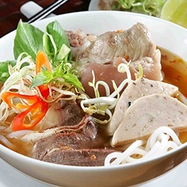 2. Bún bò Huế 2. Bún bò Huế