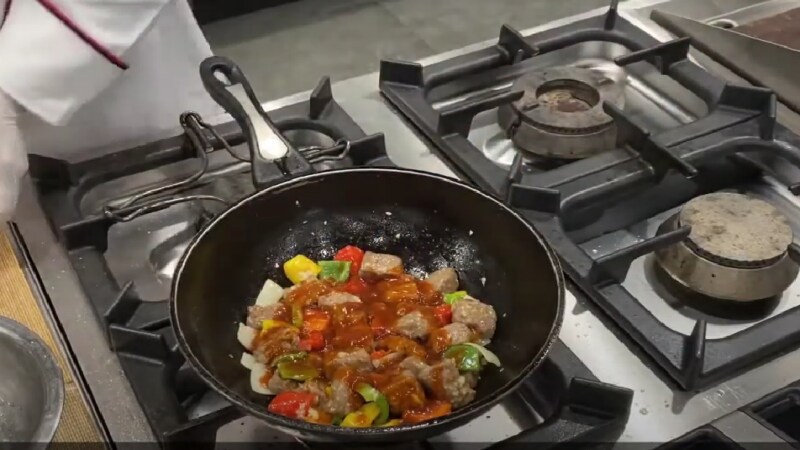 Xào bò lúc lắc Xào bò lúc lắc
