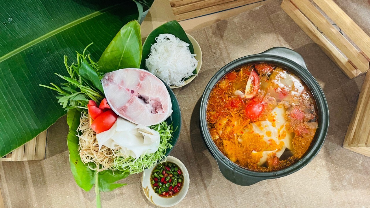 Lẩu cá bớp măng chua thơm ngon chuẩn vị Lẩu cá bớp măng chua thơm ngon chuẩn vị