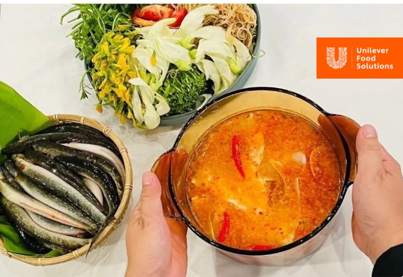 Trình bày món lẩu cá kèo măng chua Trình bày món lẩu cá kèo măng chua