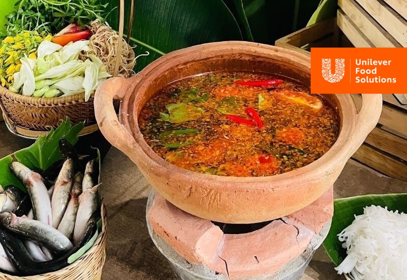 Nấu nước lẩu cá kèo lá giang Nấu nước lẩu cá kèo lá giang