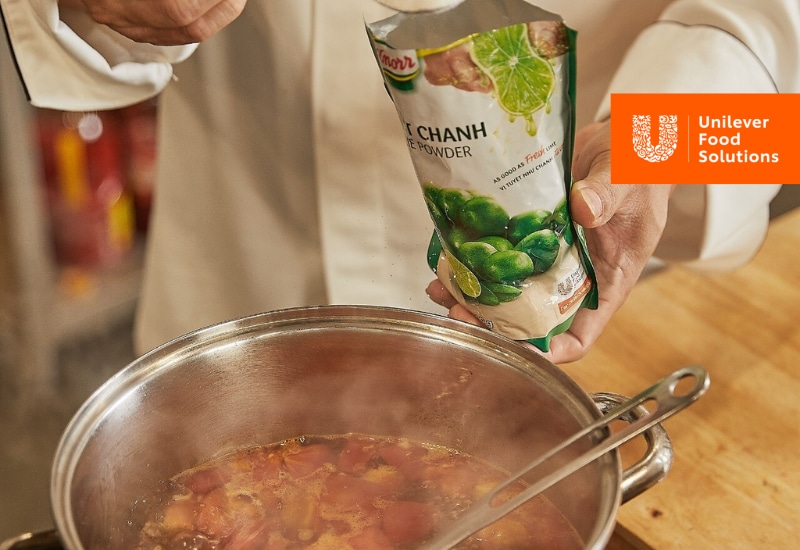 Nấu nước lẩu đầu cá hồi kim chi Nấu nước lẩu đầu cá hồi kim chi