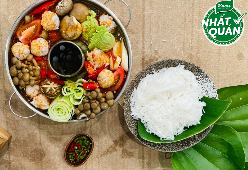 Trình bày món lẩu cá thác lác chua cay Trình bày món lẩu cá thác lác chua cay