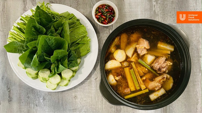 Cách Làm Lẩu Gà Hầm Sả, Thơm Ngon, Đậm Vị