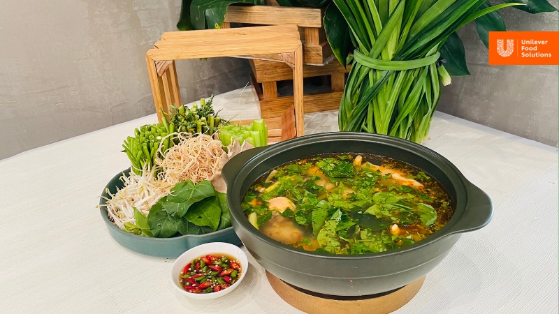 Cách nấu nước lẩu gà lá giang Cách nấu nước lẩu gà lá giang