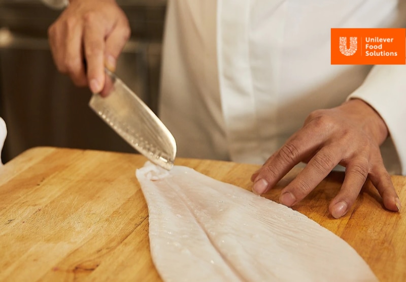 Sơ chế nguyên liệu nấu lẩu Thái hải sản chua cay Sơ chế nguyên liệu nấu lẩu Thái hải sản chua cay