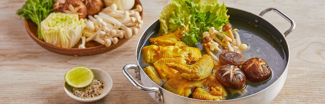 Lẩu Gà Ăn Với Rau Gì Ngon? 4 Loại Rau Ăn Lẩu Gà Cho Nồi Lẩu Thêm Thơm Ngon