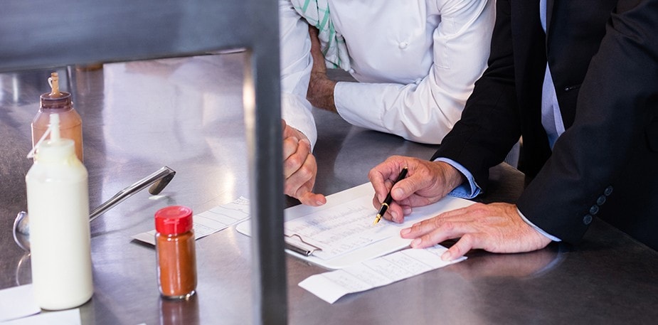 “FATTOM” 6 Quy Tắc Vàng Về Việc Giữ Vệ Sinh Gian Bếp Của Bạn