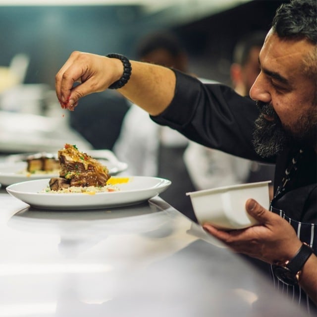 Chúng tôi là các đầu bếp hỗ trợ các đầu bếp khác