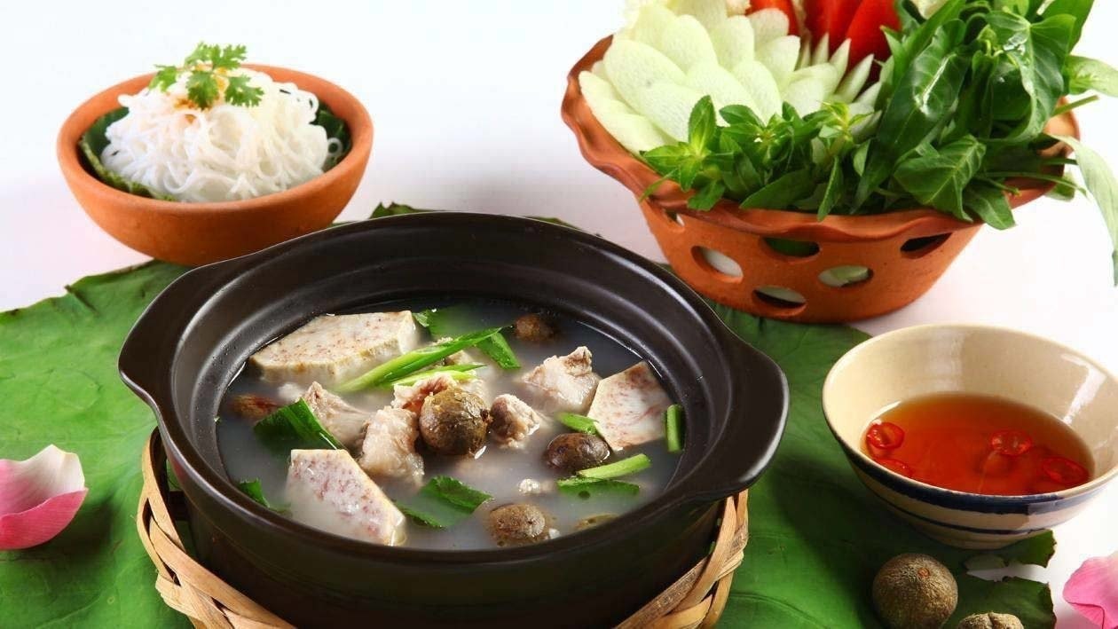 Lẩu vịt om sấu - Món ngon dân dã Lẩu vịt om sấu - Món ngon dân dã
