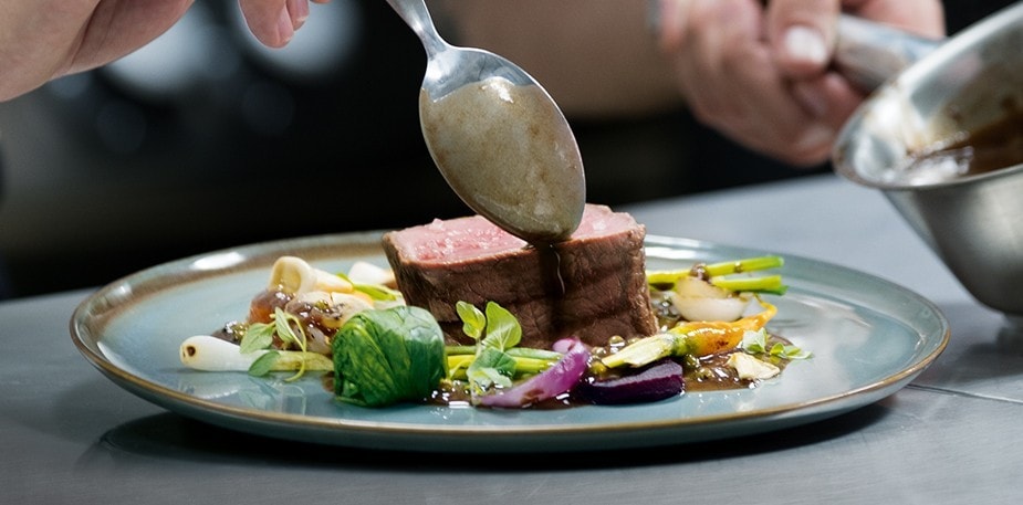 Nghệ thuật trưng bày món Âu