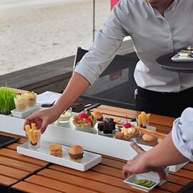 Giới thiệu một buổi tiệc buffet theo chủ đề